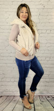 Load image into Gallery viewer, Faux Fur Vest