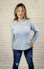 Load image into Gallery viewer, Folded Collar Pullover Sweater