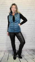 Load image into Gallery viewer, Lightweight Puffer Vest