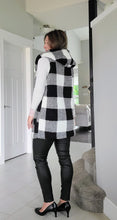 Load image into Gallery viewer, Plaid Reversible Vest