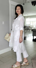 Load image into Gallery viewer, White Blossom Button Up