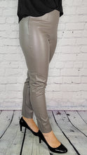 Load image into Gallery viewer, Faux Leather Tregging