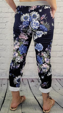 Load image into Gallery viewer, Knit Floral Joggers