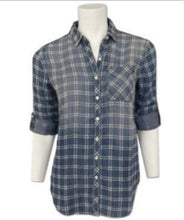 Load image into Gallery viewer, Tencel Button-Up Shirt