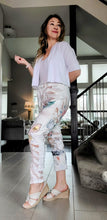Load image into Gallery viewer, Statement Amour Joggers
