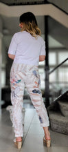 Load image into Gallery viewer, Statement Amour Joggers

