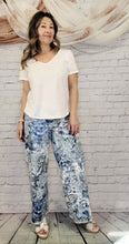 Load image into Gallery viewer, Blue Willow Wide Leg Jeans
