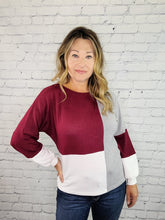 Load image into Gallery viewer, Color Block Long Sleeve Knit Top
