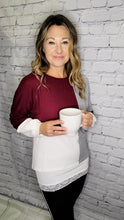 Load image into Gallery viewer, Color Block Long Sleeve Knit Top
