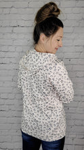 Load image into Gallery viewer, Knit Leopard Print Hoody
