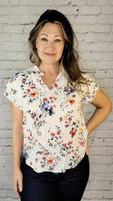 Load image into Gallery viewer, Flutter Sleeve Floral Blouse
